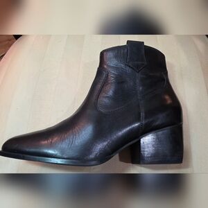 SEYCHELLES BLACK LEATHER UNDER THE STARS WESTERN BOOTIE BOOTS SIZE 8